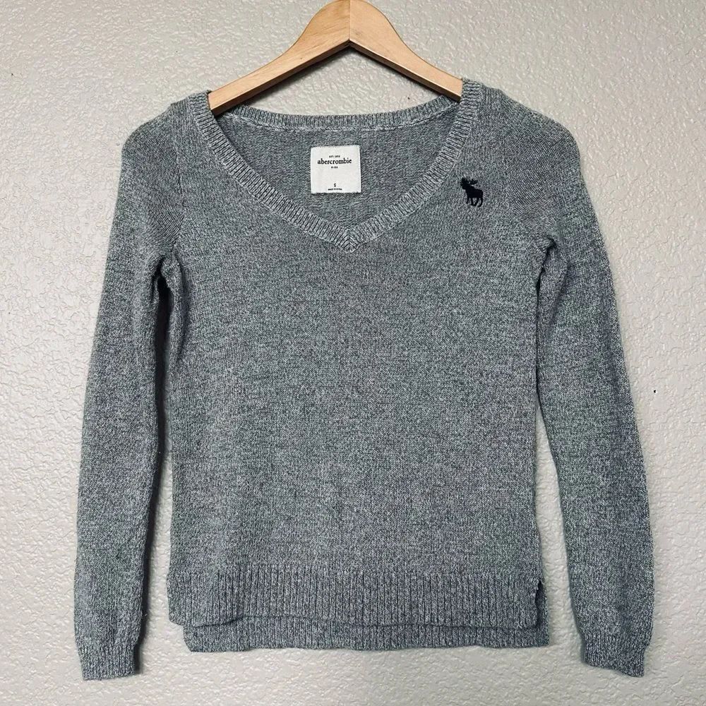 Abercrombie & Fitch Gray Kids V-Neck Sweater S